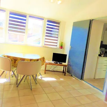 La Terrasse Ensoleillee Camargue Apartment