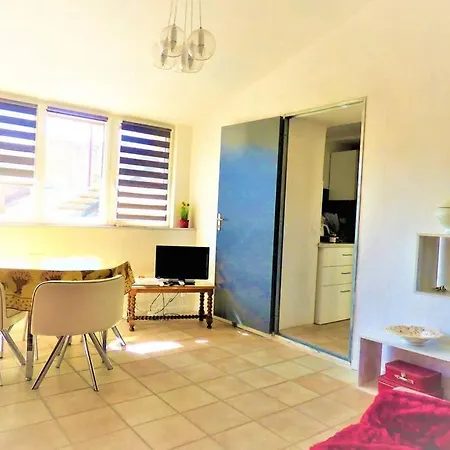 La Terrasse Ensoleillee Camargue Apartment Arles